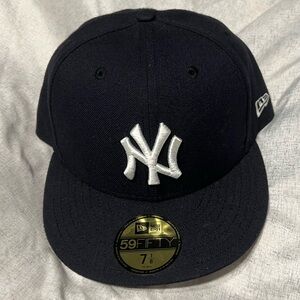 New Era 59FIFTY New York Yankees Cap - men size 7